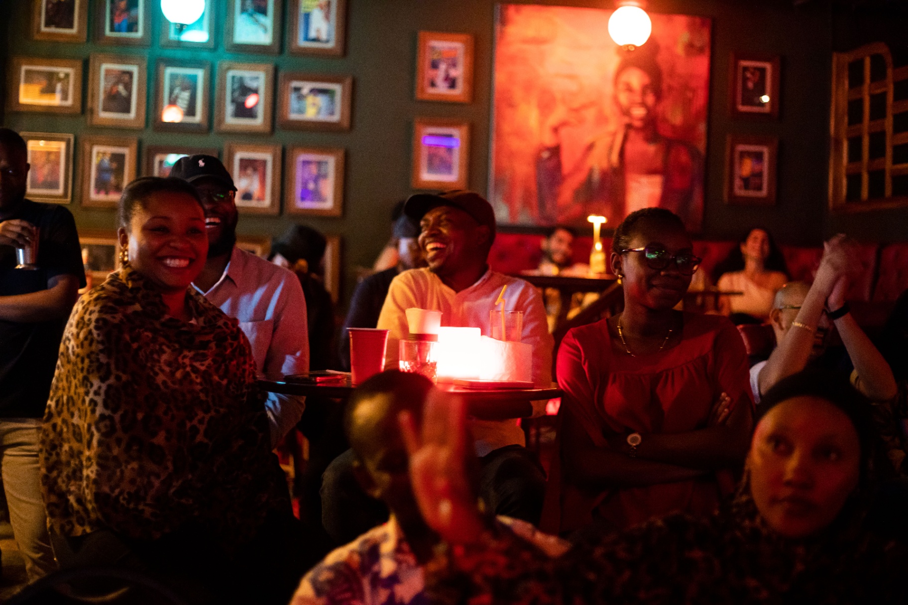 Front Row Laughs — Dar