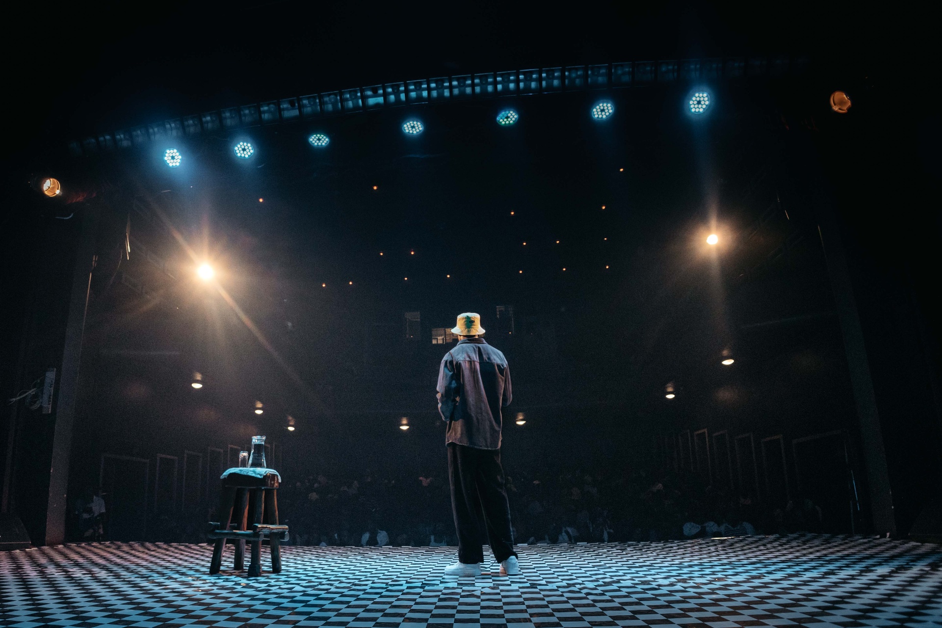 Stage View
